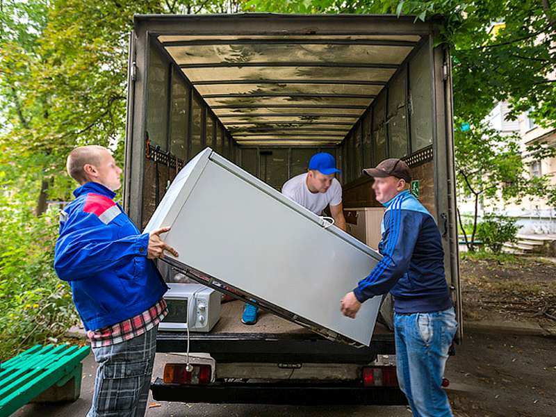 Заказ автомобиля для доставки мебели : большая сумка из Новотроицка в Ижевск
