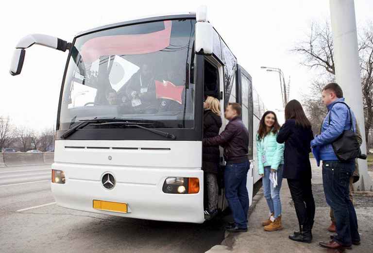 Пассажирские перевозки на автобусе из Москва в Санкт-Петербург